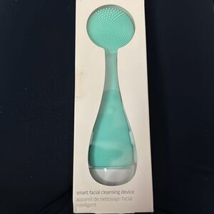 Smart Facial Cleansing Device